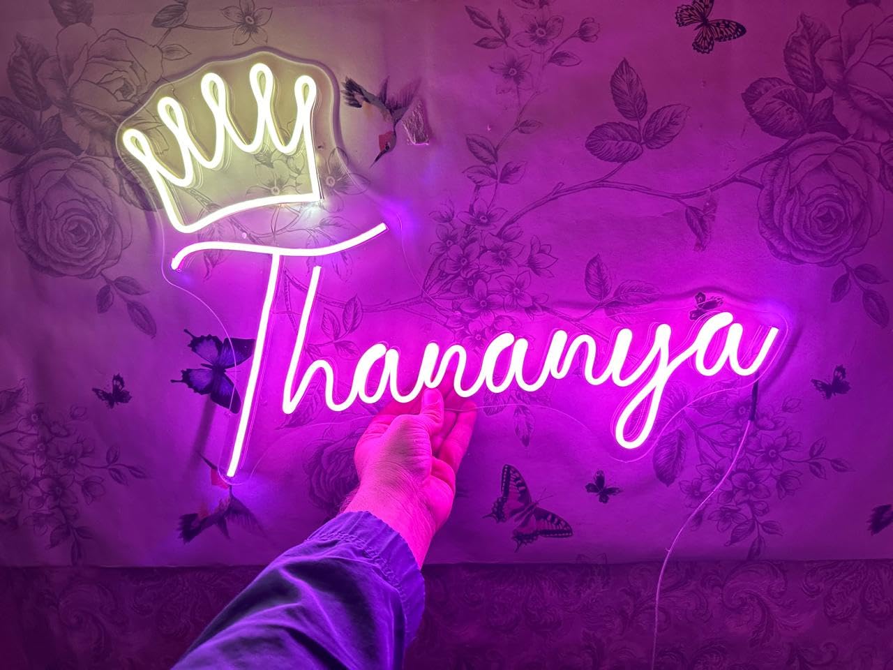 Custom LED Neon Sign | Personalized Wall Decor Light - Home, Living Room, Hotel, Business, Wedding, Party, Bar, Birthday Gift (1 Letter, 6x6 inches)